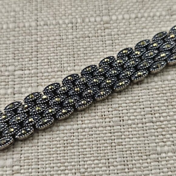 Elgin Bracelet Black Tone Chain Gold Tone small crystal Accent Size 6.5 inches - Picture 3 of 11